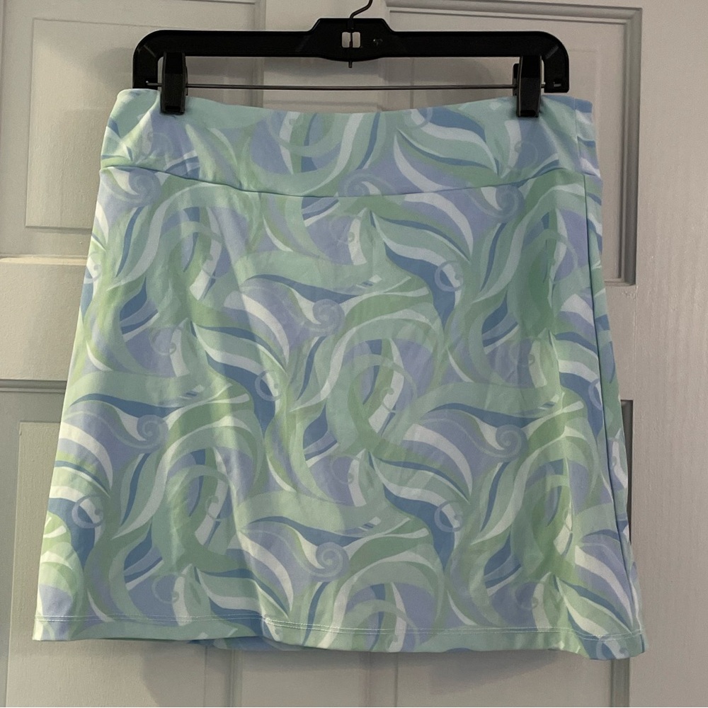 Euc blue and green swirl patterned slim-sation A line golf skort